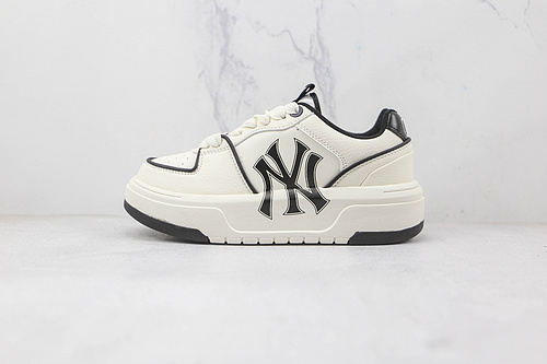 MLB Chunky Liner New York Yorkees -White Black _ 3ASXCA12N-50WHS SIZE_ 35-44-b1eca34d